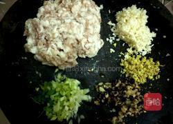 卷心菜包肉的做法图解2