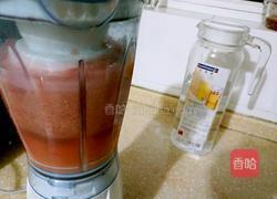 西瓜蜜桃汁的做法图解2