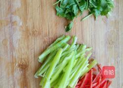 炝拌彩椒土豆丝的做法图解3