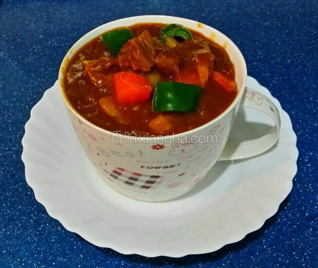     關火上碟~日式咖喱完成，美味可口