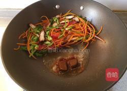 咖喱炒乌冬面的做法图解4