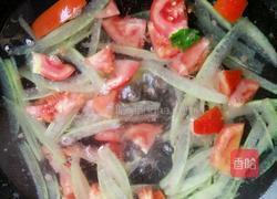 西瓜皮西红柿蛋花汤的做法图解5