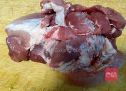 上汤萝卜的做法图解1