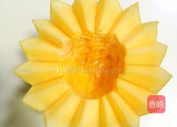 哈密瓜果盘的做法图解5