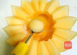 哈密瓜果盘的做法图解6