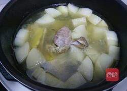 筒子骨白萝卜汤的做法图解7