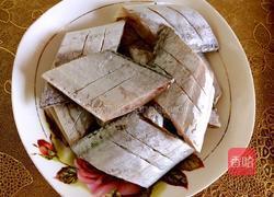 彩椒啤酒烧带鱼的做法图解1