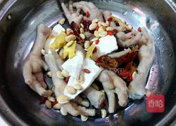 扁豆淮山鸡爪汤的做法图解6