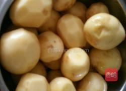 酱焖小土豆的做法图解1