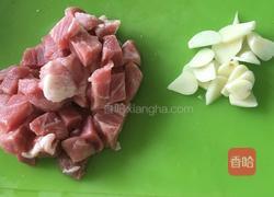 酱爆彩椒肉丁的做法图解1