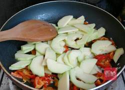 蒜香南瓜的做法图解3