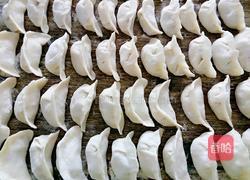 榆黄菇猪肉饺子的做法图解18