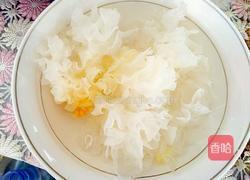 圣女果银耳羹的做法图解2