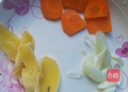 咸蛋茄子虾仁煲的做法图解2