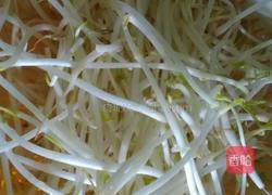 凉拌芽菜的做法图解1