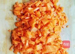 菜椒三丁的做法图解2