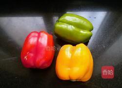 彩椒炒豌豆的做法图解1