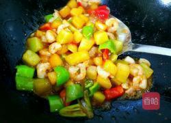 哈密瓜炒虾仁的做法图解11