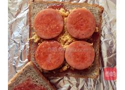 马苏里拉奶酪三明治的做法图解5