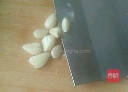  鸡蛋韭菜馅儿饺子的做法图解3