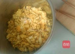  鸡蛋韭菜馅儿饺子的做法图解4