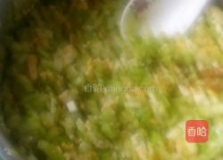  鸡蛋韭菜馅儿饺子的做法图解5