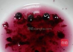 蓝莓浇汁白萝卜的做法图解4