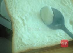 鸡蛋火腿三文治的做法图解2