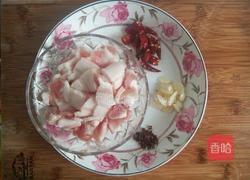 手撕包菜小炒肉的做法图解2