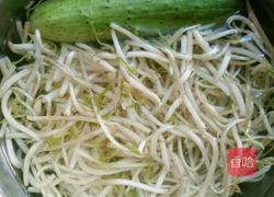 凉拌绿豆芽的做法图解1