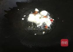 卷心菜炒肉丝的做法图解7