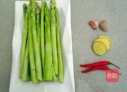 姜汁芦笋的做法图解1