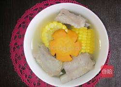 胡萝卜玉米排骨汤的做法图解9
