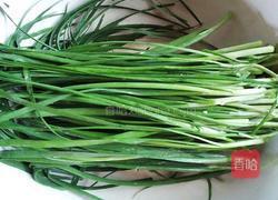 韭菜炒蛤肉的做法图解2