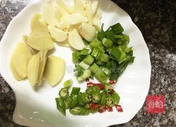 家乡豆腐煮草鱼的做法图解2