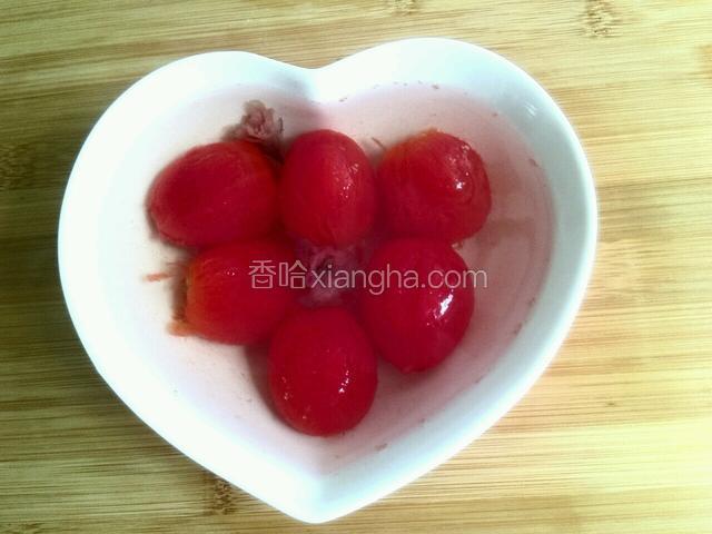 盛出，放入樱花。