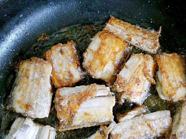 两面煎制金黄