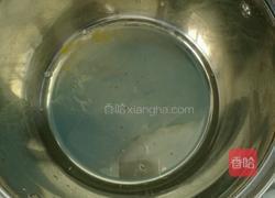 戚风蛋糕的做法图解2