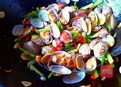 香芹炒蛤蜊的做法图解8