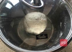 脆底圣女果彩蔬披萨的做法图解1