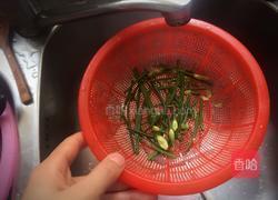 青蒜回锅肉的做法图解1