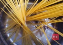 番茄意大利面的做法图解1