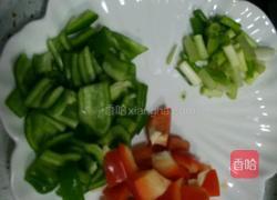 彩椒藕丁的做法图解1