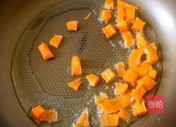 洋葱炒青椒木耳的做法图解5