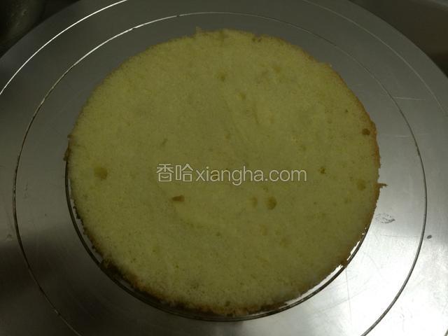 蛋糕胚体准备好