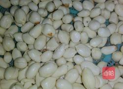 自制剥皮(脱衣)椒盐花生米(简易法)的做法图解2