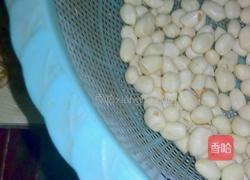 自制剥皮(脱衣)椒盐花生米(简易法)的做法图解3