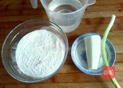 白萝卜丝煎饼的做法图解1