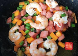 虾仁蛋炒饭的做法图解4