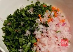 韭菜鸡蛋素饺子的做法图解1